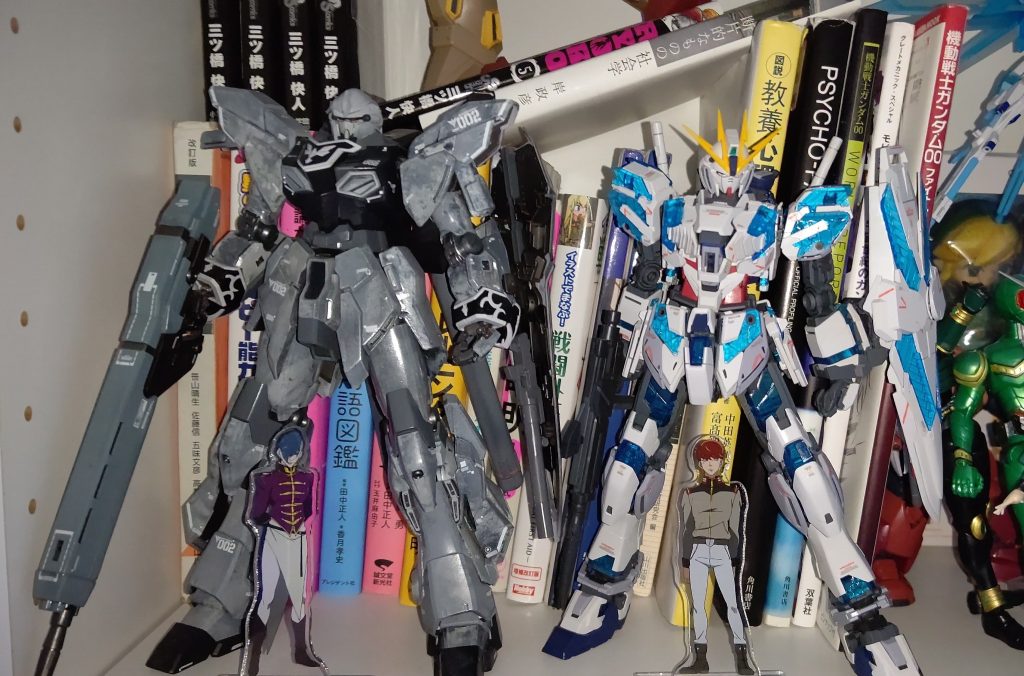 ガンダムを好きになって1年程経ちましたが、最初に作ったMGがナラティブで本当によかったと今でも感じます。好きなガンダムだったのもそうだし、キット自体の完成度も高く、動かしてて楽しいしで非の打ち所がないガンプラでした。一番大切なガンプラで、手元から失いたくないくらい大切です。この前ジャンクのMGナラティブを買ったので、そっちも機会があったらここに載せてみようと思います。