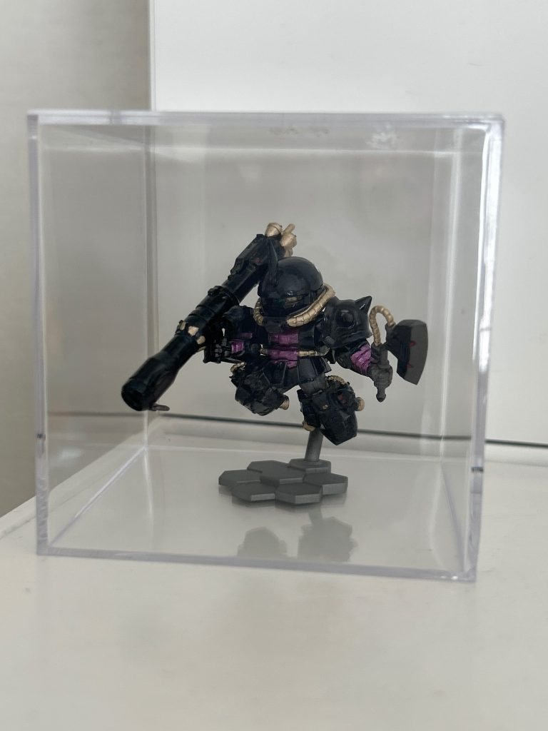 100均に売っているこのケース、スペリオルディファインや、アーティファクト飾るのにピッタリで重宝してます😍