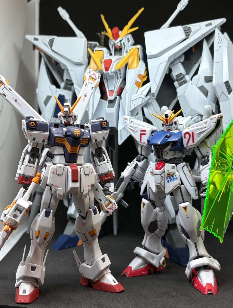 （おまけ）Ξガンダム、クロスボーンガンダムX1と並べるとこんな感じ